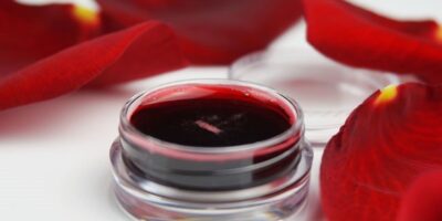 make your own DIY blush and lipstick