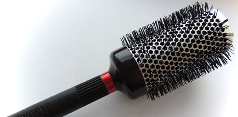 right hairbrush and comb for your hair type