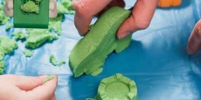 how to make DIY kinetic sand