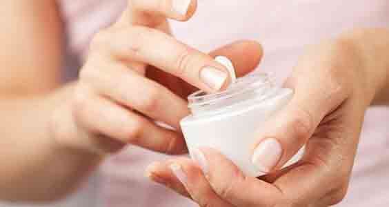 prevent and fix brittle fingernails