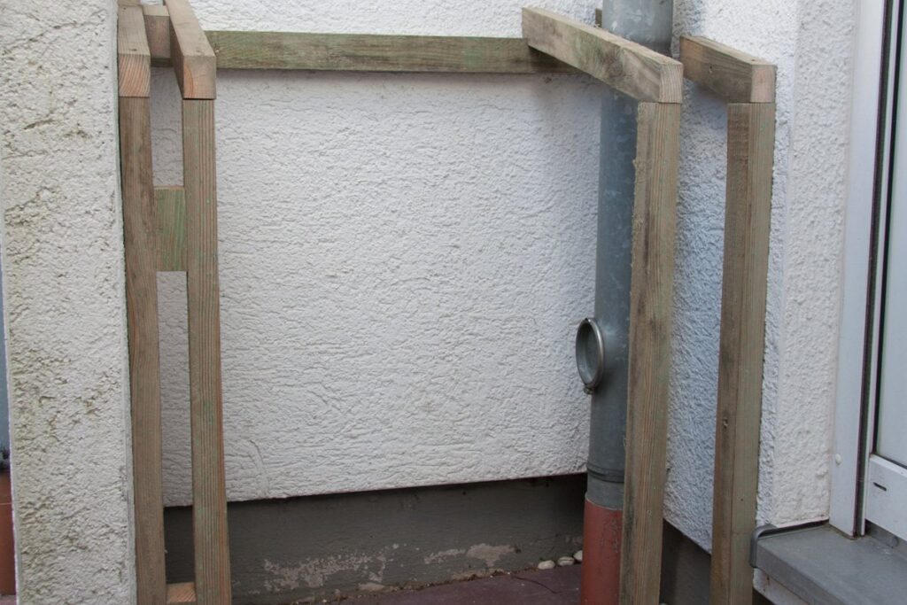 build a garbage can box