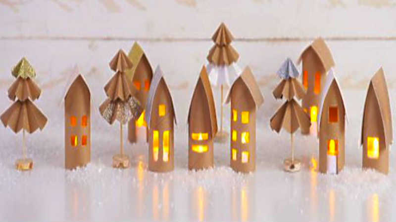 make a Christmas village from cardboard rolls 2