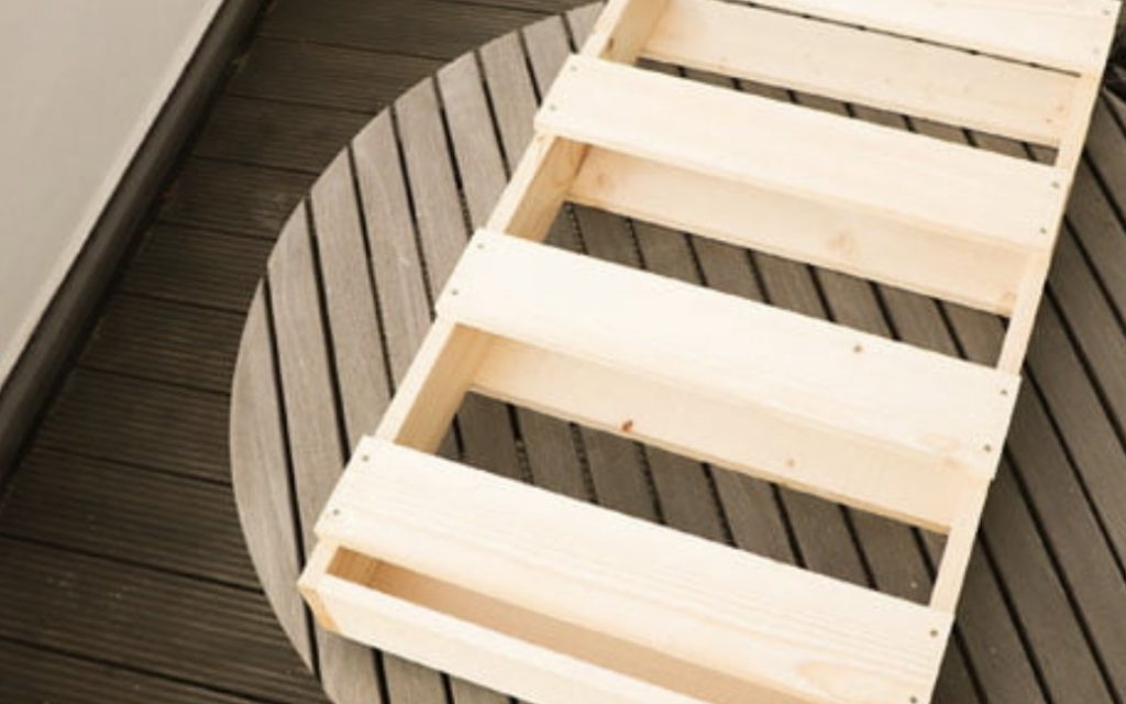 build a mini garden for the balcony