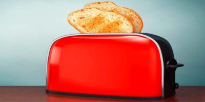 clean a toaster correctly