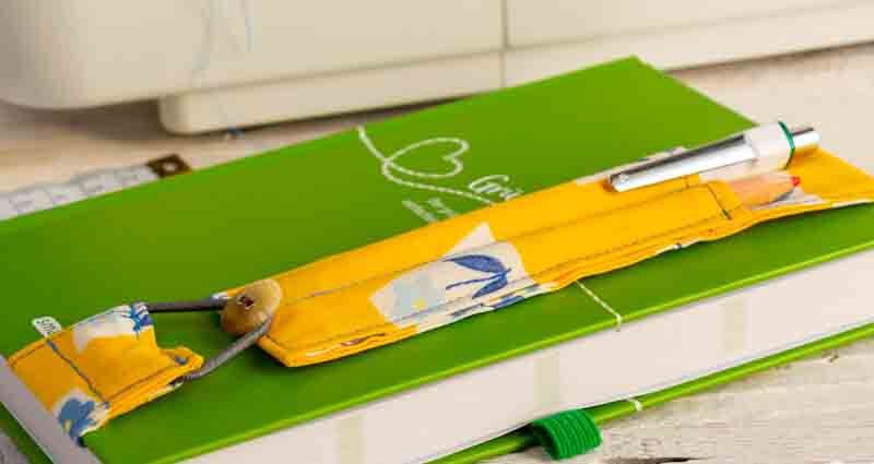 make a diary pen holder