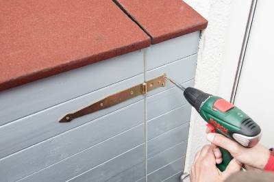 build a garbage can box