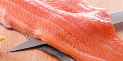 fillet a fish with a knife
