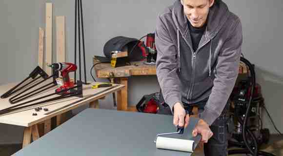 cover a desk with linoleum