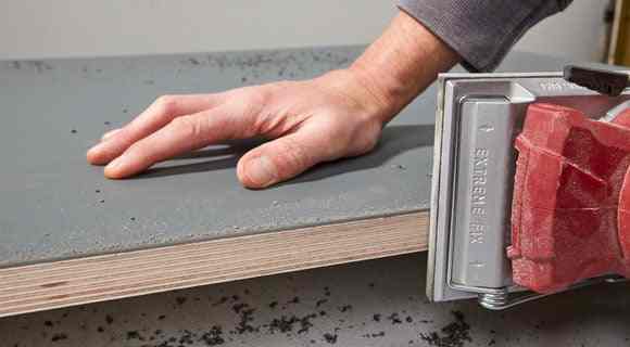 cover a desk with linoleum