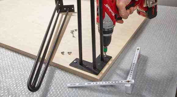 cover a desk with linoleum