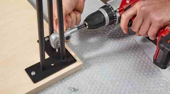 cover a desk with linoleum