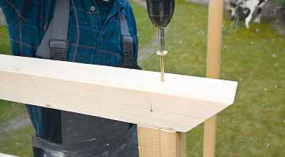 four-poster garden day bed