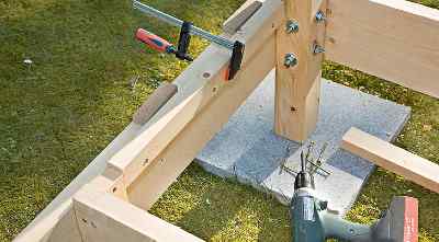 four-poster garden day bed