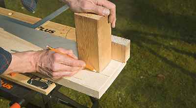 four-poster garden day bed