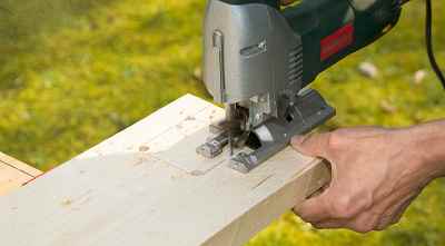 four-poster garden day bed