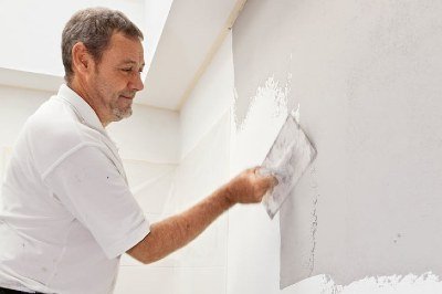 plaster a bathroom wall