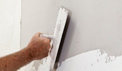 plaster a bathroom wall 1.jpg
