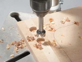 use artificial ivy in the garden