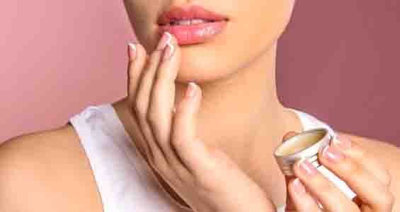 Make natural lip balm