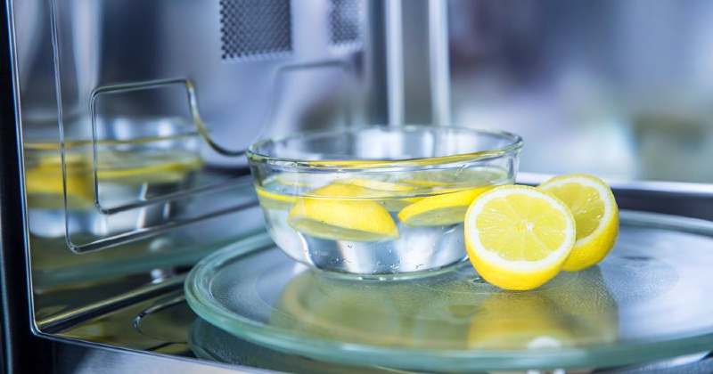 best ways to clean a microwave easily (1)