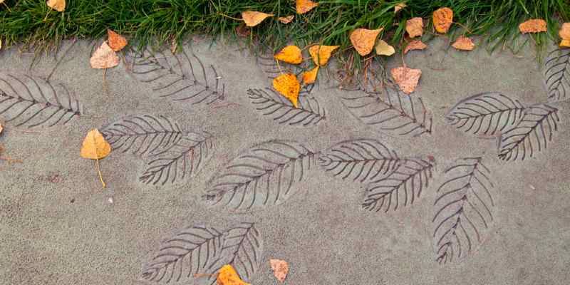 create decorative stepping stones