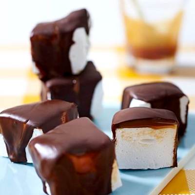 How to make marshmallow - hearts choc (1)