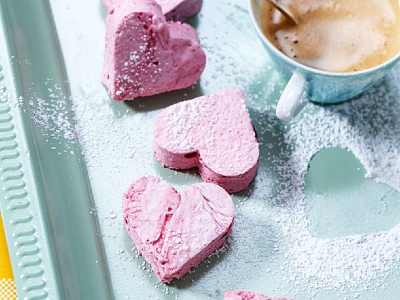 How to make marshmallow - hearts choc (1)