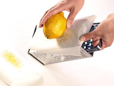 How to zest a lemon