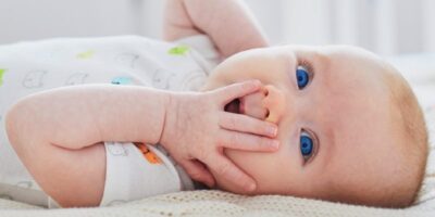 how to stop hiccups in a baby