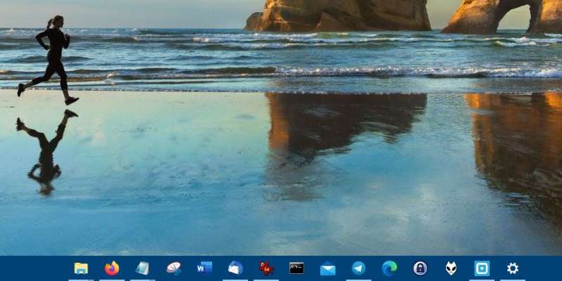 how to hide the taskbar in Windows 10