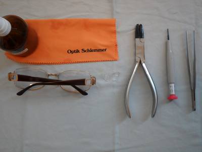 How to tighten glasses