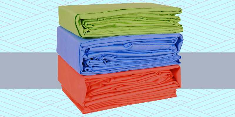 how to fold a fitted sheet